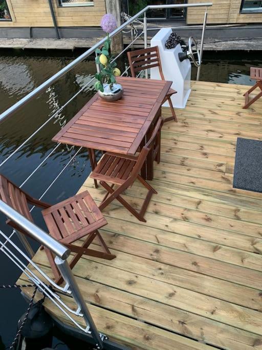Unique New Houseboat Moored 4 Zwartsluis Exterior foto